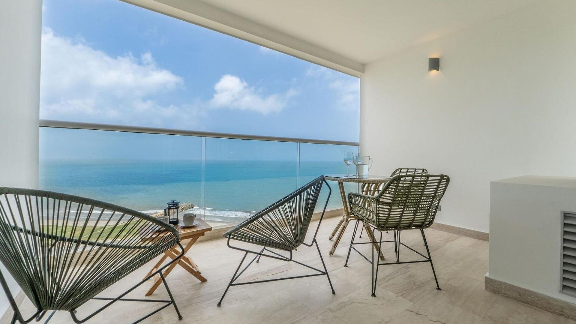 Apartamento Cb1515 | Lujosa Con Vista Al Mar Y Balcón *